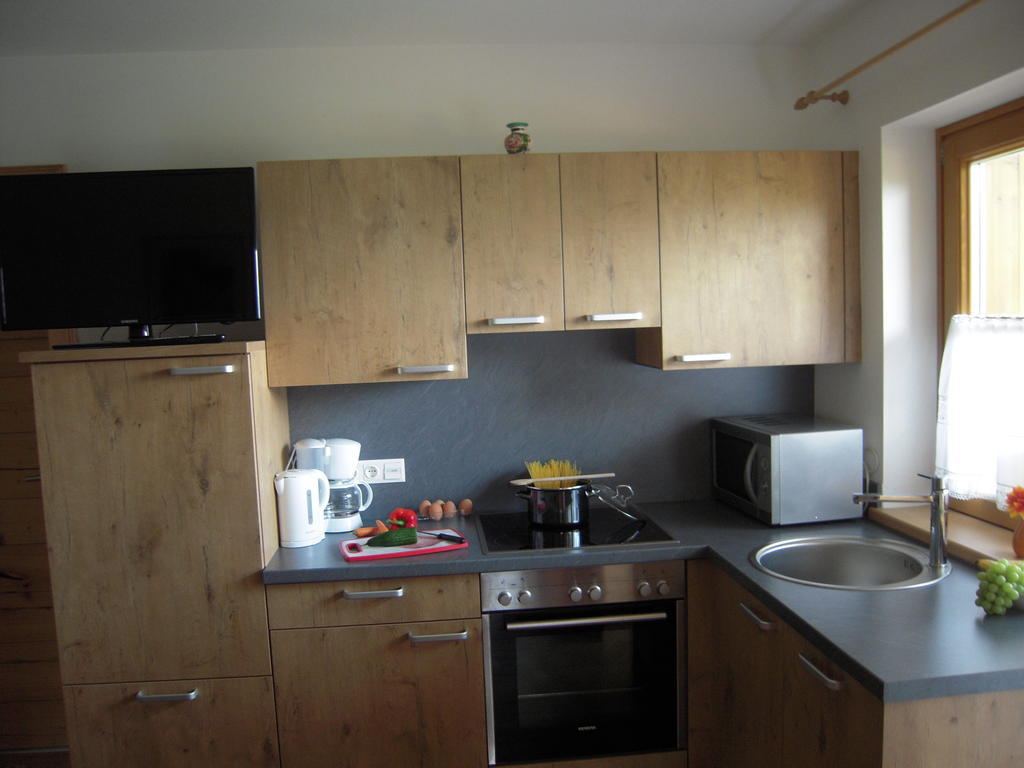Haus Hoellwart Sankt Johann im Pongau Habitación foto